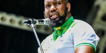 ANC Leader Applauds Duma After He Grabbed a Mic from IFP Leader During Commemoration Event