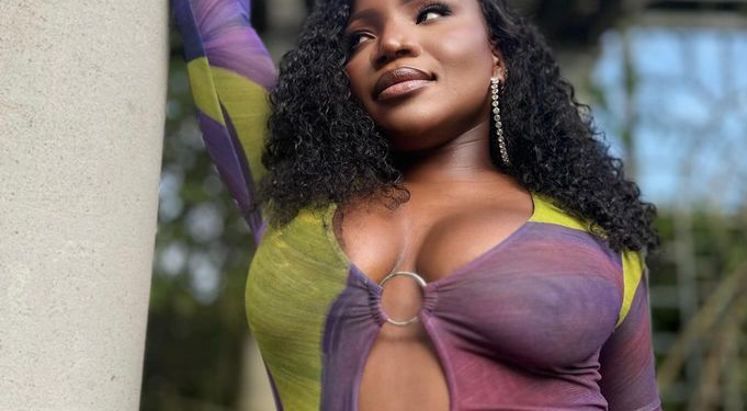 Musician Makhadzi Wows In Floral Dress While Promoting One Woman Show In The UK