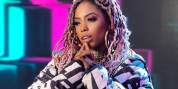 Gigi Spills the Beans on Her Secret to a Sizzling Body