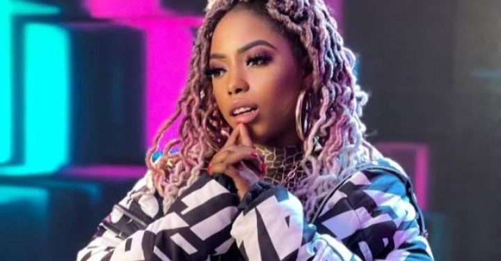 Gigi Spills the Beans on Her Secret to a Sizzling Body