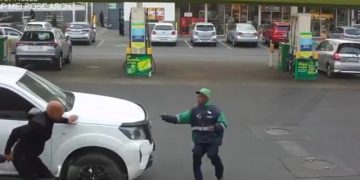 Petrol attendant do the unthinkable to save a businessman who is being kidnapped