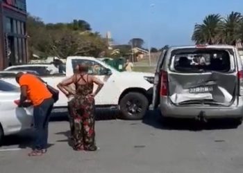 Video | Shocking Road Rage Incident Caught on Camera as Bakkie Driver Crushes Car in Parking Lot