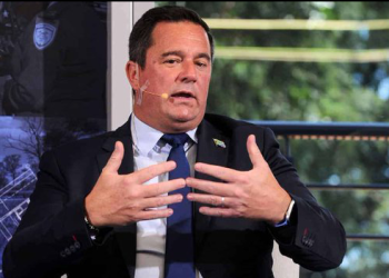 Steenhuisen Criticizes MK Party’s Historical Understanding in Parliamentary Debate