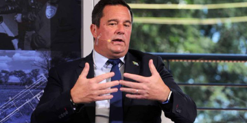 Steenhuisen Criticizes MK Party’s Historical Understanding in Parliamentary Debate