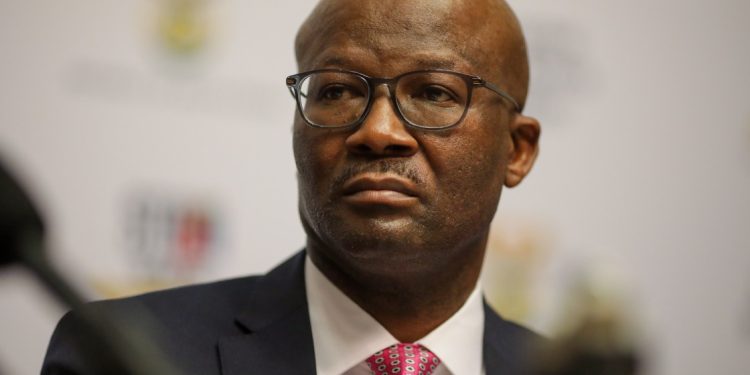 Former VBS Bank Chair Alleges Bribery Involving Ex-Treasury Official Dondo Mogajane