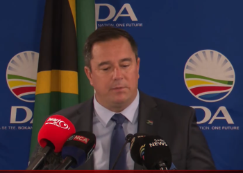 Steenhuisen Calls for Urgent Reset of GNU Agreement Amid Expropriation Act Tensions
