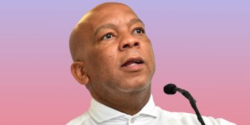 Electricity Minister Apologizes for Stage 6 Load Shedding Amid Power Outage During Live Interview