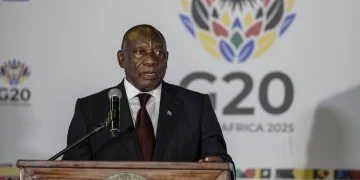 Zelensky Warns of Diplomatic Pitfalls in Engaging with Controversial Leaders Like Trump