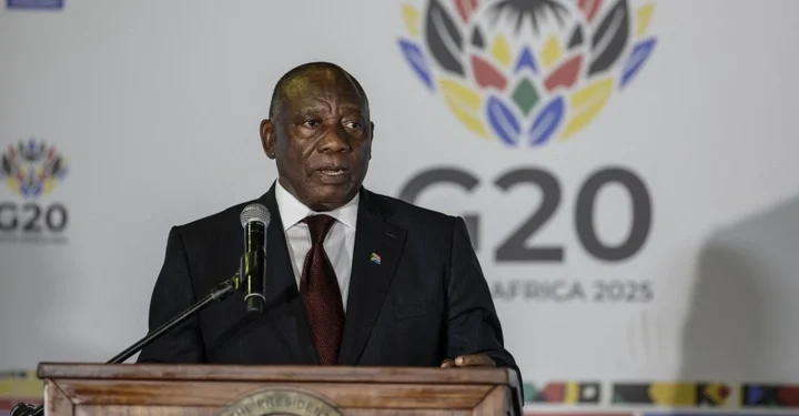 Zelensky Warns of Diplomatic Pitfalls in Engaging with Controversial Leaders Like Trump