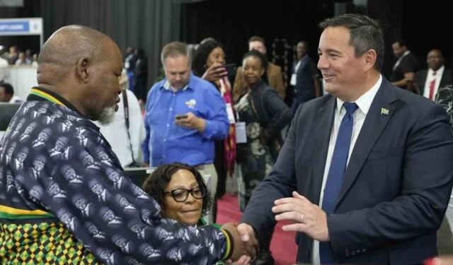 DA Overtakes ANC in Latest Poll as Opposition Party Gains Black Voter Support