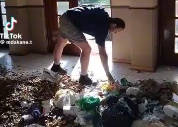 Warden Resident Protests Poor Municipal Services by Dumping Garbage in Local Offices