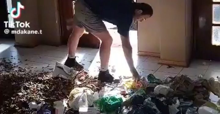 Warden Resident Protests Poor Municipal Services by Dumping Garbage in Local Offices