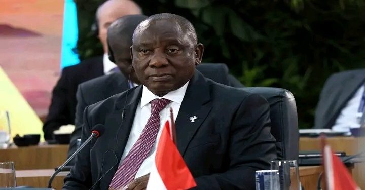 Analyst Criticizes President for Not Addressing Ministers Facing Allegations