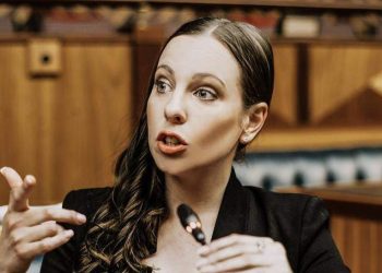 DA’s International Relations Spokesperson Emma Powell Resigns