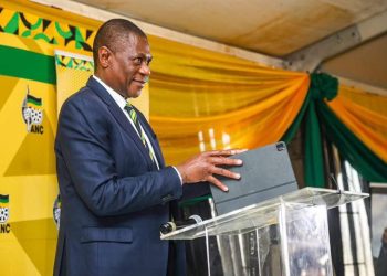 Paul Mashatile, Simelane Kicked Out of ANC NEC Over Ongoing Graft Allegations