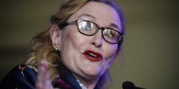 “Tender Mafia Kingpins Must Be Linked To Assassinations Of Whistleblowers” Helen Zille