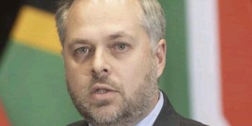 Home Affairs Minister Explains How 46,898 Deported Migrants Will Be Kept Out of SA