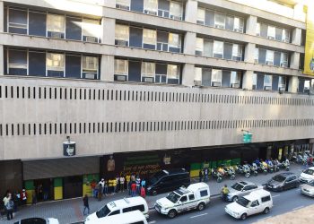 Man shoots another man at his home after finding him with his wife, then takes his own life