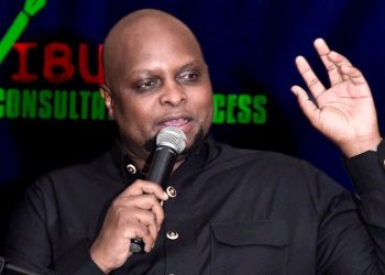 “I Warned This Clown” EFF MP Fires Shots At Floyd Shivambu