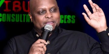 “I Warned This Clown” EFF MP Fires Shots At Floyd Shivambu