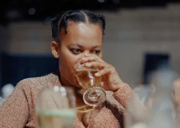 Zodwa Wabantu shocked after fan grabs her on stage in viral video