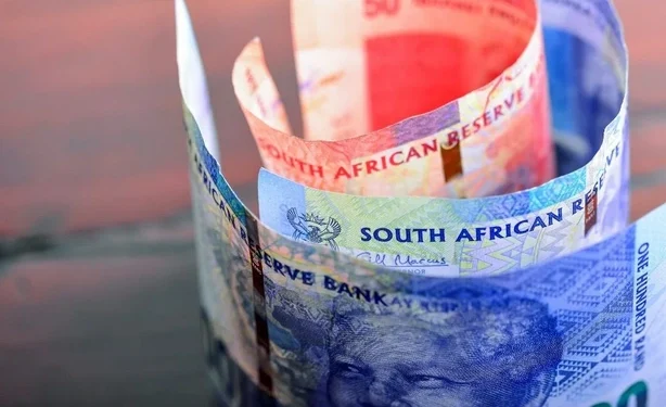 Government Officials Recommended for 4.1% Salary Increase in 2025