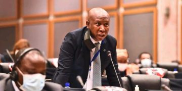 “Why is he invested in ANC matters?” – SA reacts to Malema’s warning about Mbalula