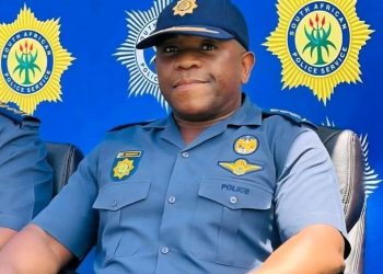 ANC Sounds Alarm: Ramaphosa Advised Not to Renew General Mkhwanazi’s Contract,He’s a Threat to Party