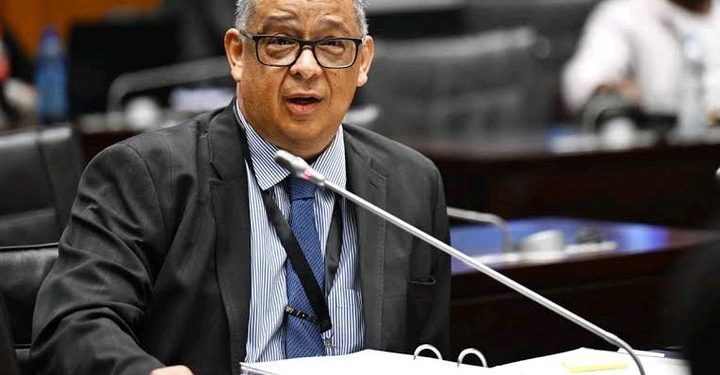 McBride Alleges Former Minister’s Chief of Staff Is Undocumented Zimbabwean