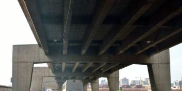 Undocumented Foreign National Jumps Off Johannesburg Bridge to Evade Police