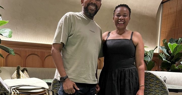 Light Moment as Tumi Sole and Nasiphi Moya Share a Catch-Up in Tshwane