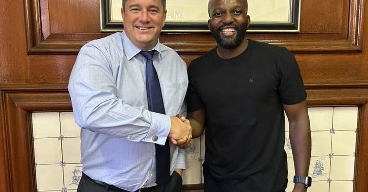 Broadcaster Clement Manyathela Lifts Ban on DA Leader John Steenhuisen