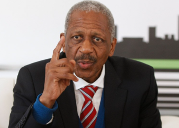 “Fire Him Now” – Mathews Phosa Demands President Ramaphosa Dismiss Police Minister Senzo Mchunu