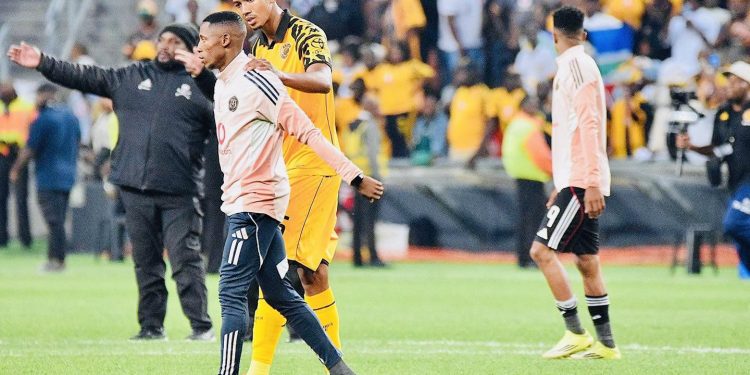 Kaizer Chiefs star apologises to Orlando Pirates forward after injury incident