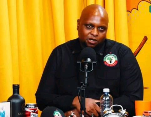 “Playing With Guns Is a Childish Behaviour” – Floyd Shivambu Slams Julius Malema