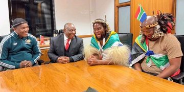 Cyril Ramaphosa Laughed With Phakelumthakathi And Ngizwe Mchunu in a Video From Their Night Meeting
