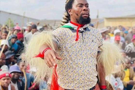 “You’re Sleeping With Other Men In Sandton While We’re Fighting” Ndabandaba Slams Maskandi Artists