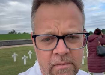 Trump’s Helicopter Flies Over Afrikaner Crosses in South Africa